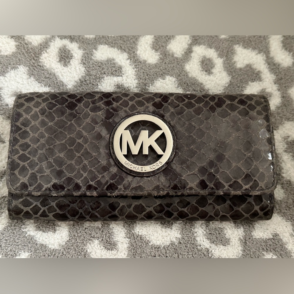 Michael Kor’s wallet